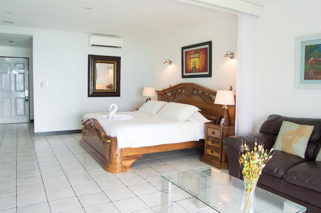 La Mansion Inn مانويل أنطونيو المظهر الخارجي الصورة