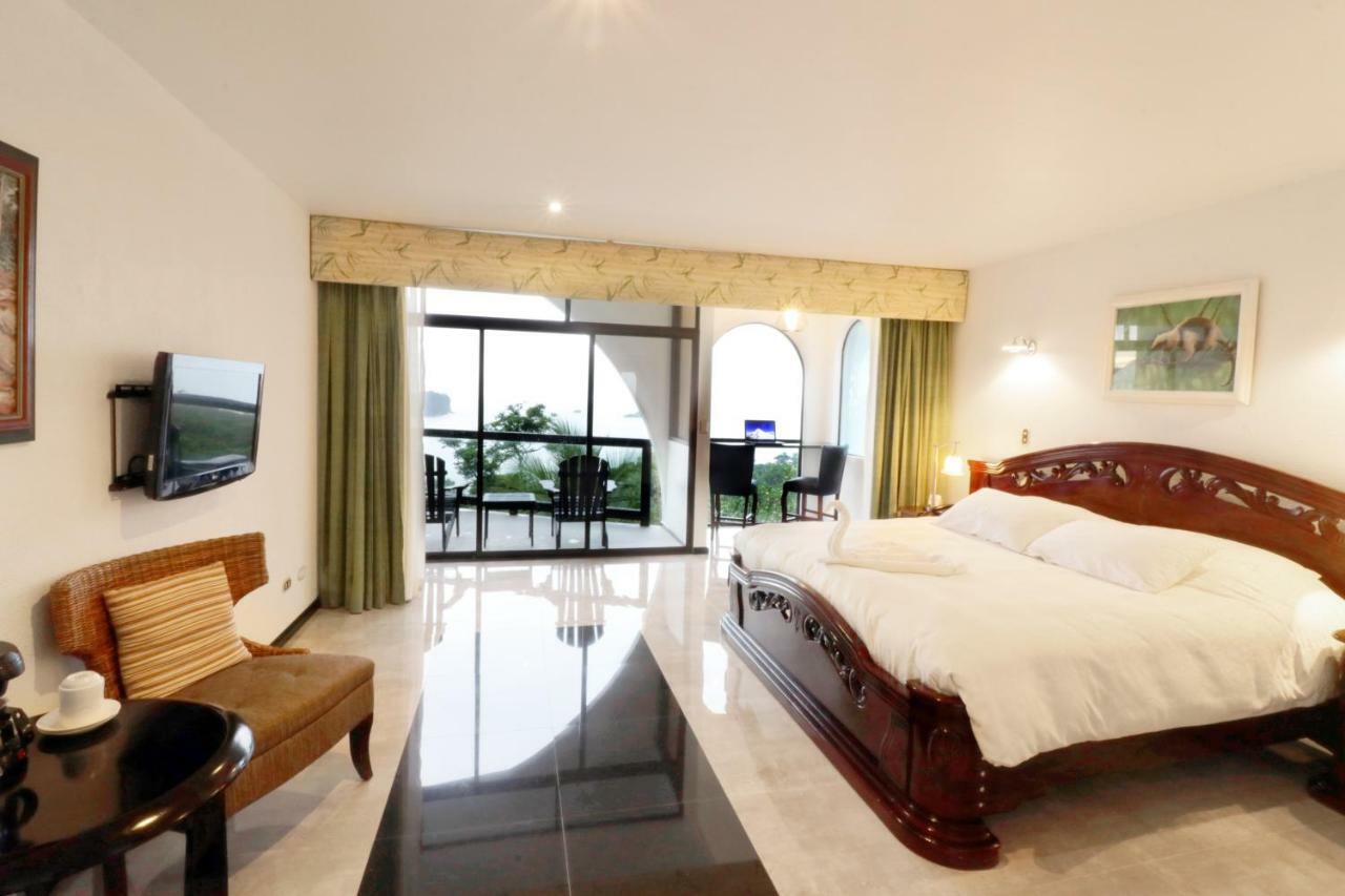 La Mansion Inn مانويل أنطونيو المظهر الخارجي الصورة